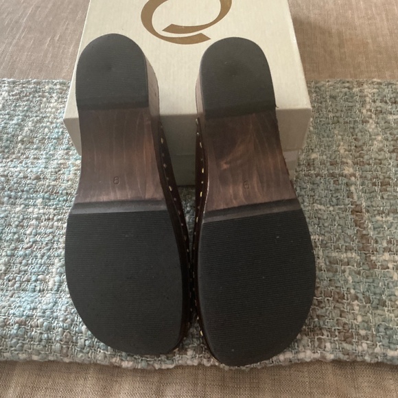 CALLEEN CORDERO HANDMADE SCOUT CLOGS - Picture 3 of 5